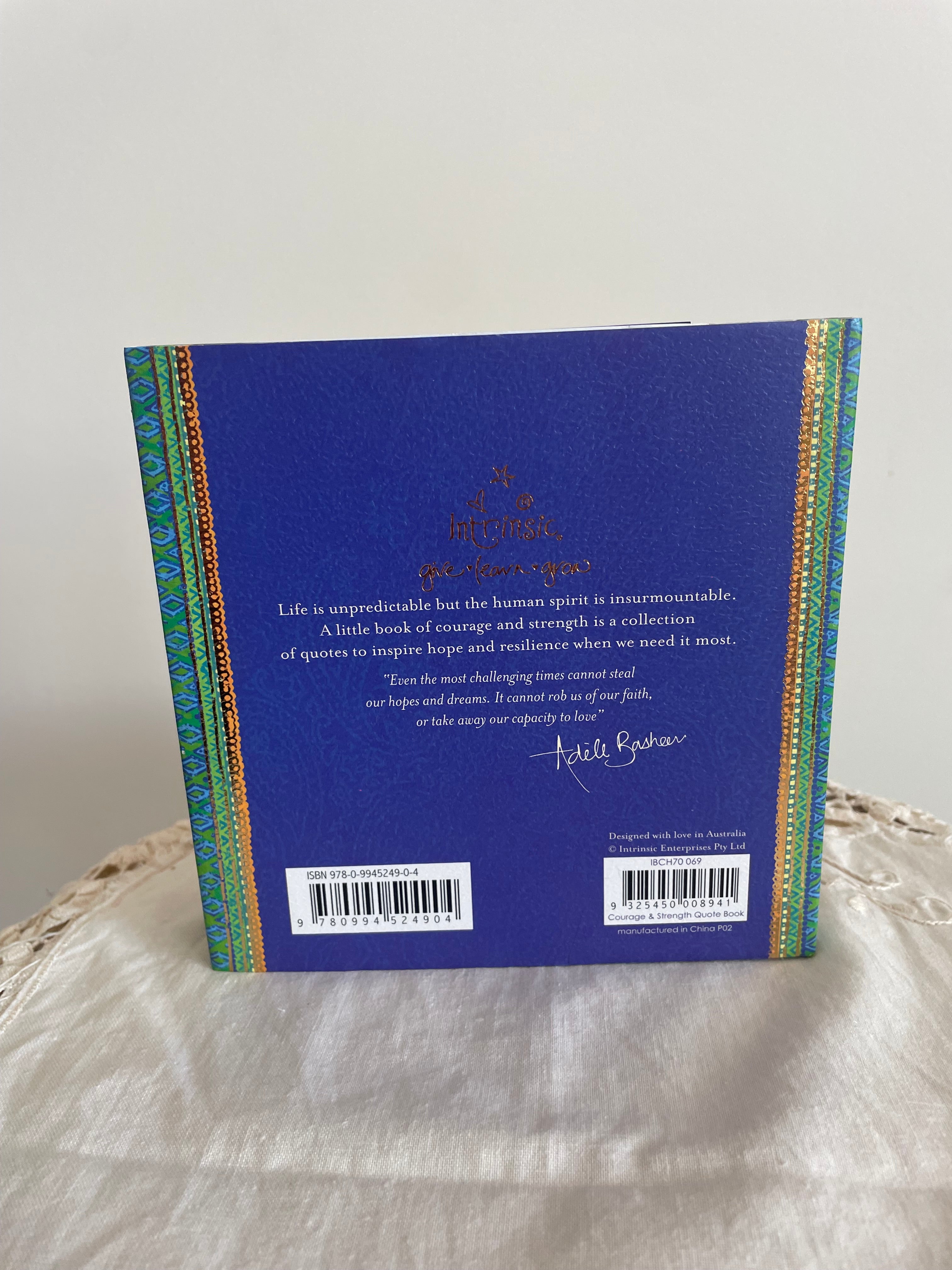 Little book of Courage and Strength by Intrinsic