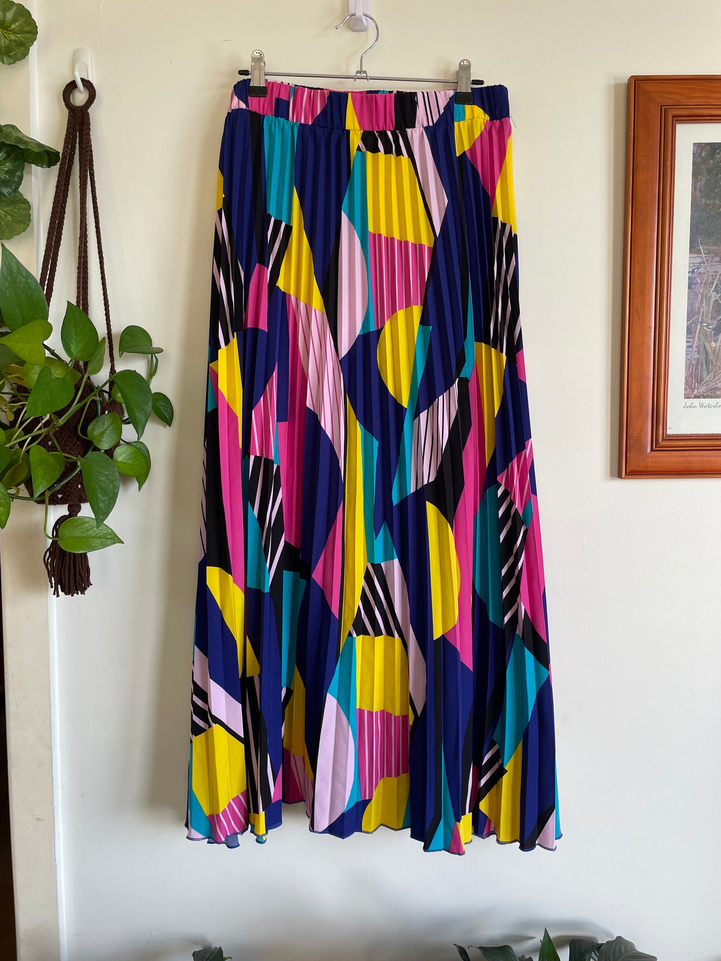 Bright Abstract Print Pleated Maxi Skirt
