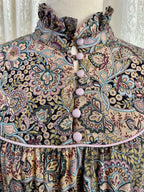 Vintage Joyce Ewing-Bradley Paisley Midi Dress – Ruffle High Neck Boho Smock - Sz 16