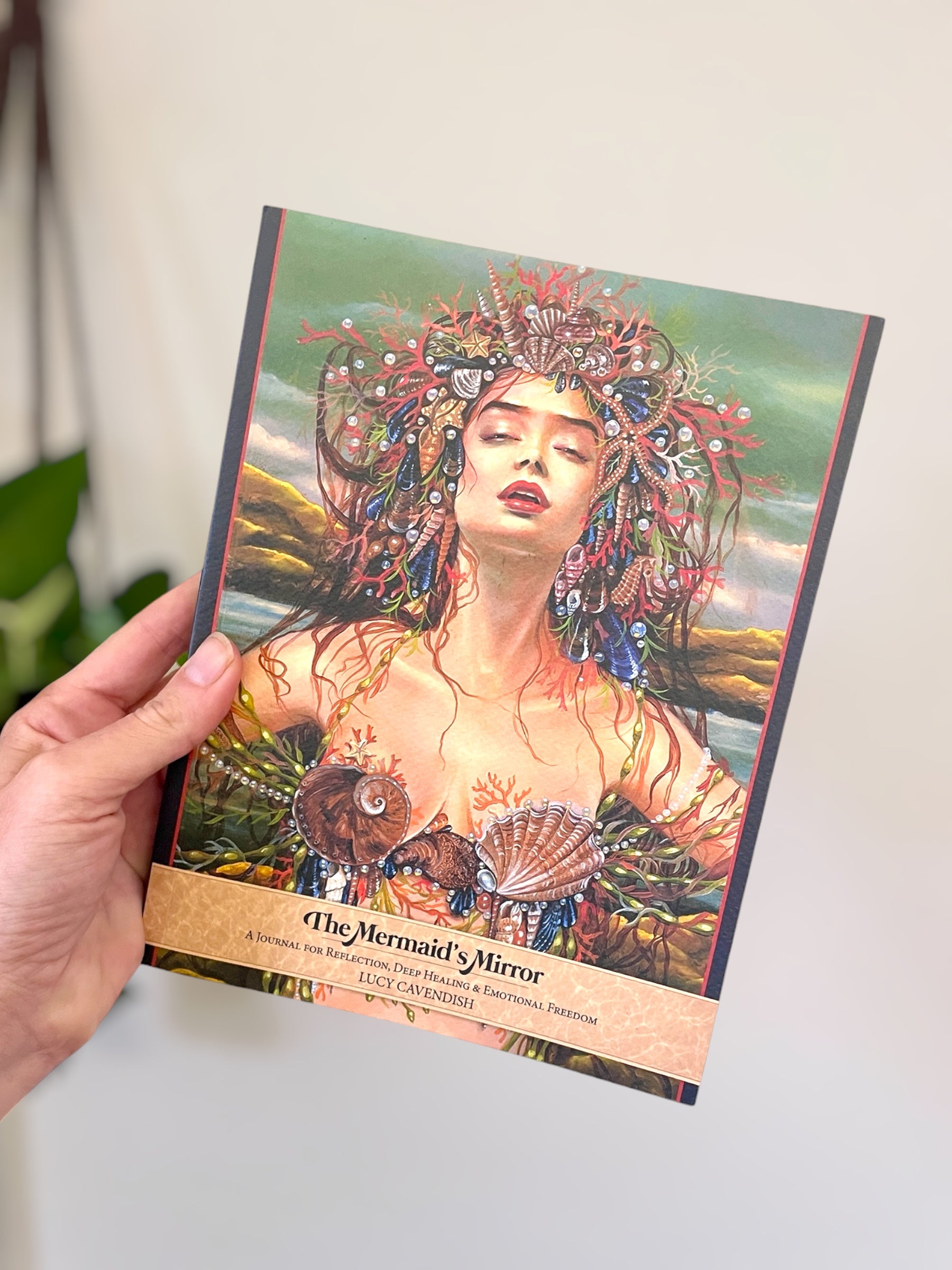 The Mermaids Mirror Journal by Lucy Cavendish Paperback