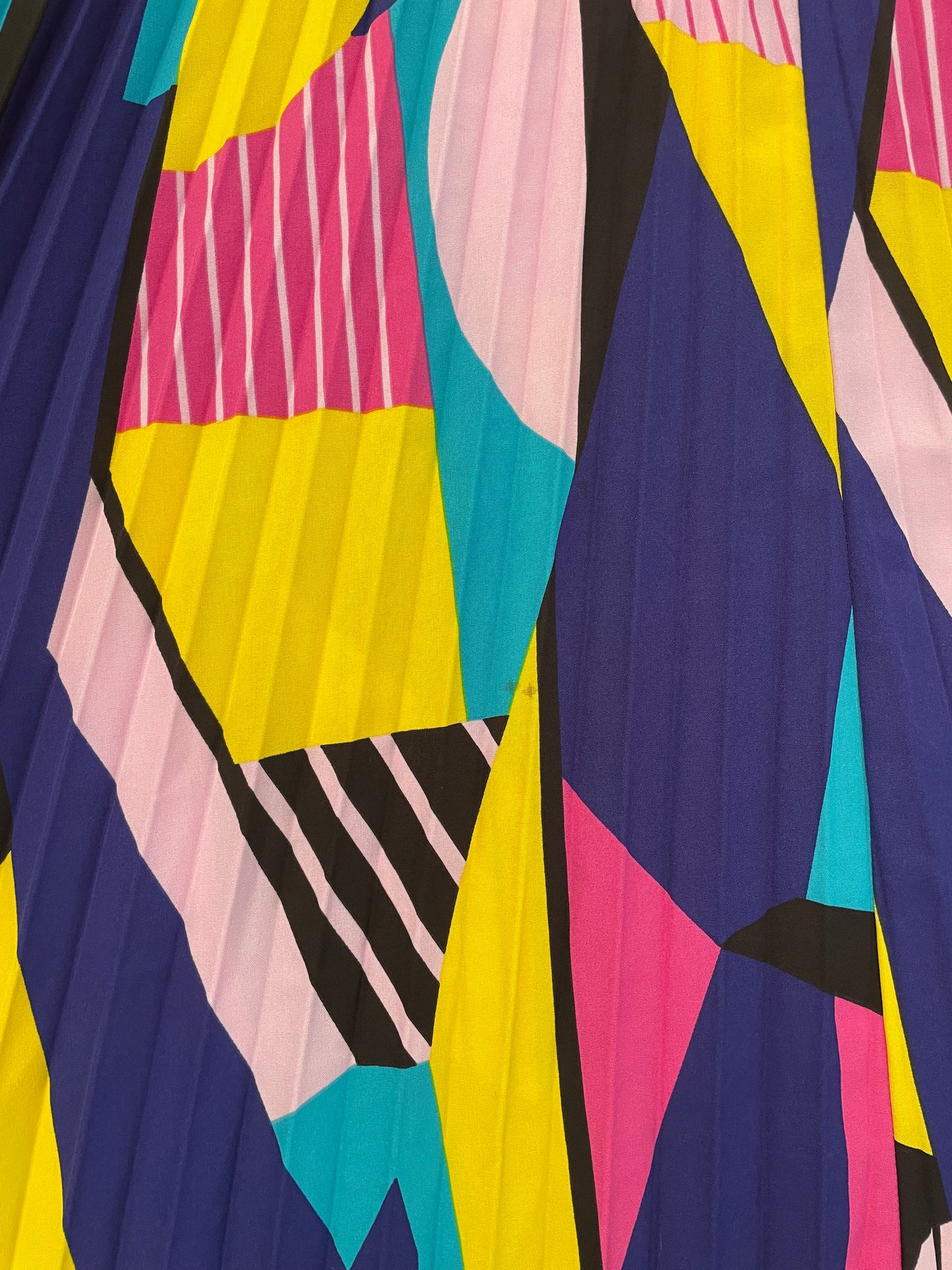 Bright Abstract Print Pleated Maxi Skirt