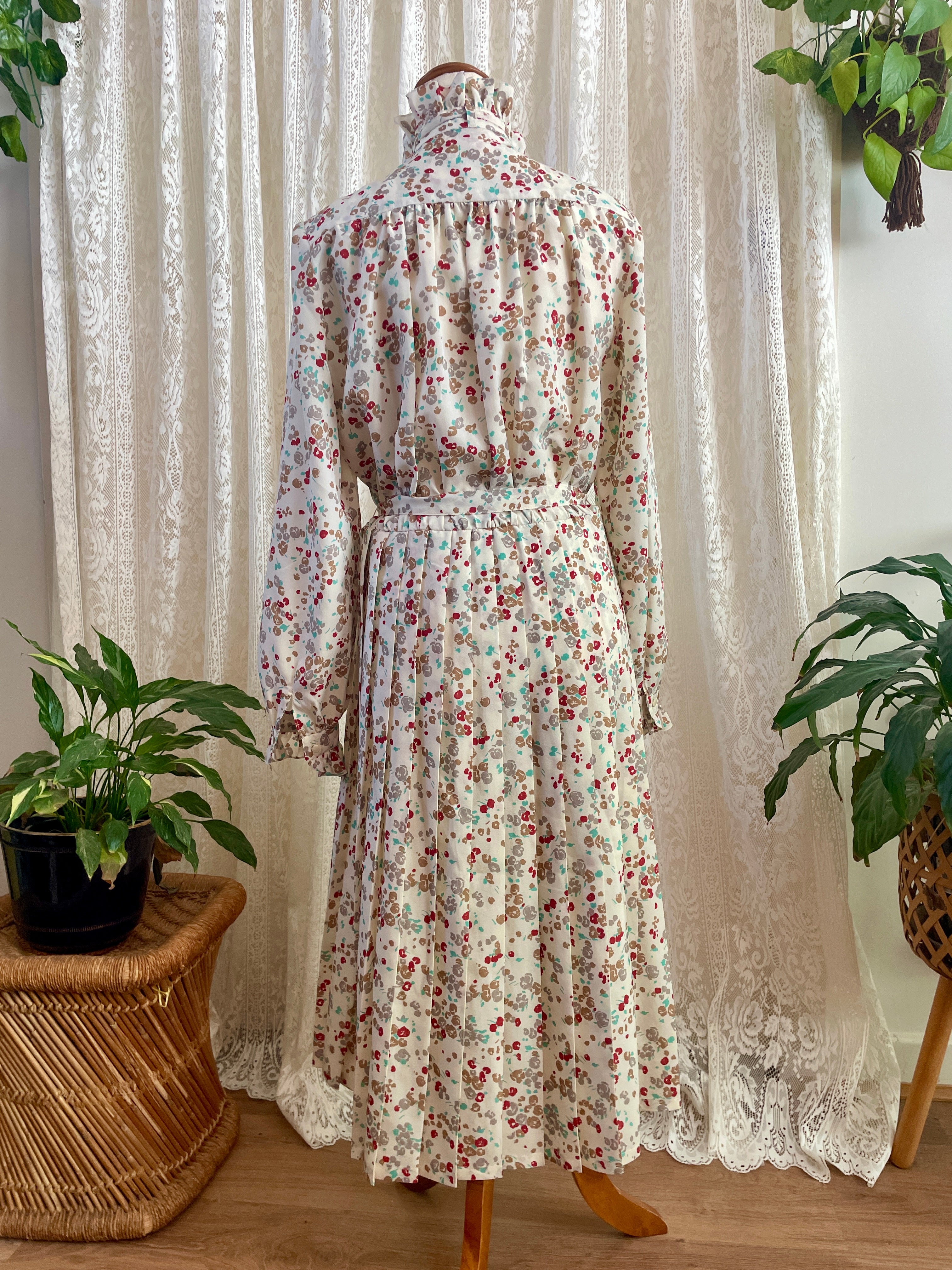 Vintage Alexon Sportset British Prairie Dress – High Neck Ruffle Floral Midi - Sz 12