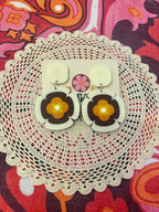 I’m living in the 70s groovy retro earrings 