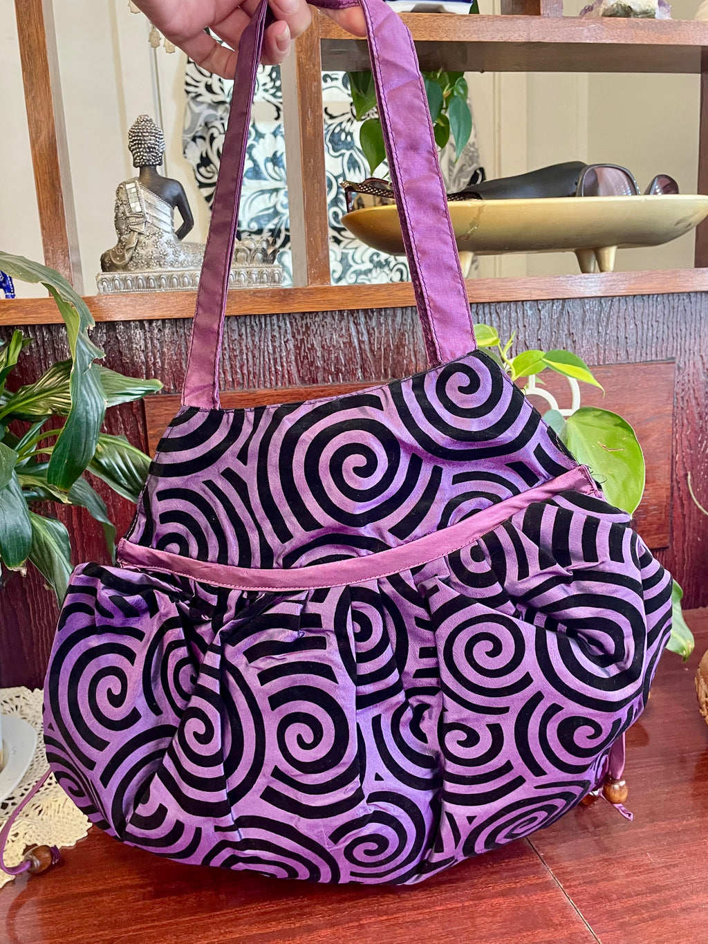 Short Strap Velvet Swirl Shell Hobo Bag