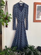 Retro Print Long Sleeve Belted Dress