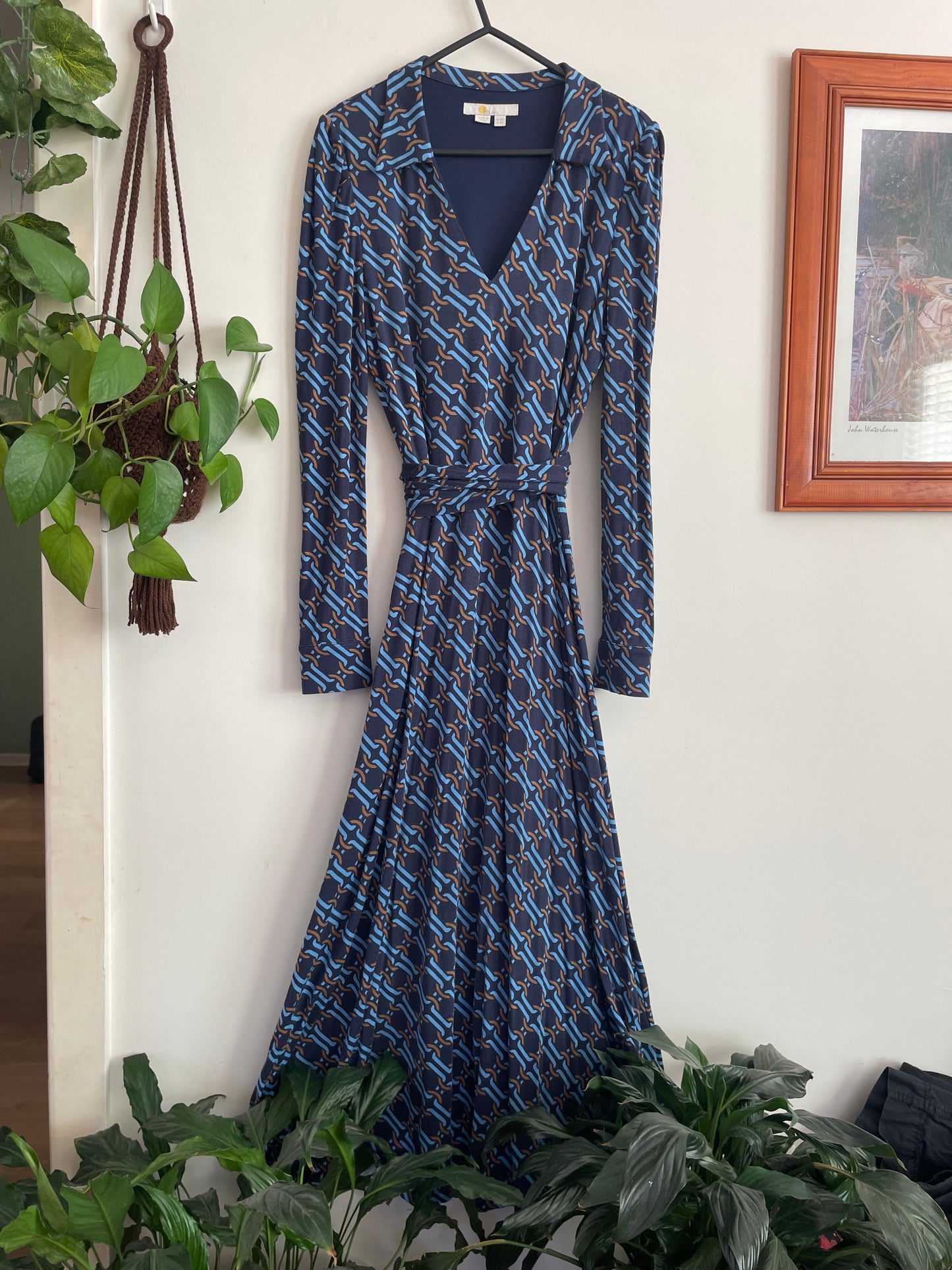 Retro Print Long Sleeve Belted Dress