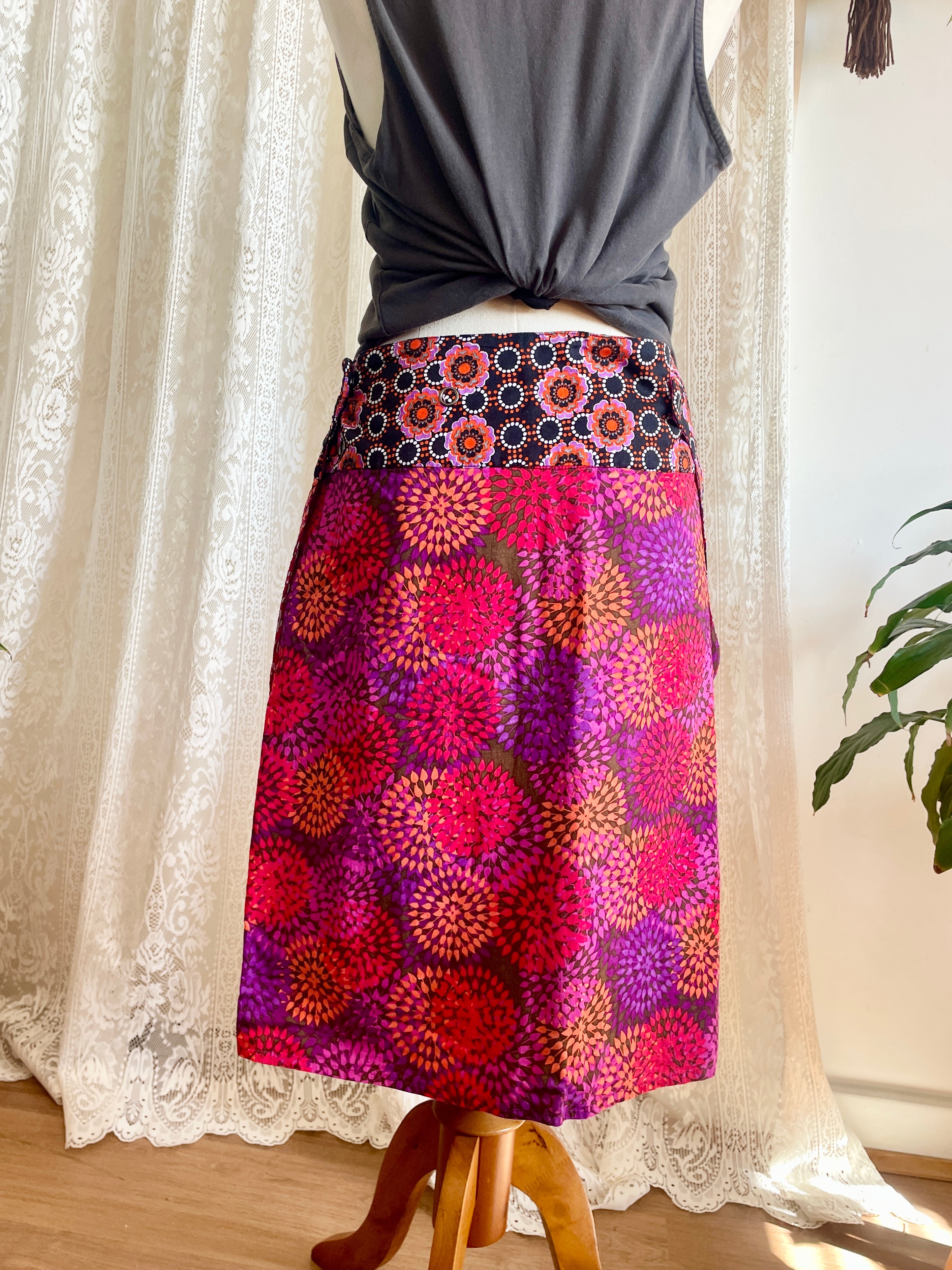 Bold Print Adjustable Wrap Skirt with Pocket - Pink