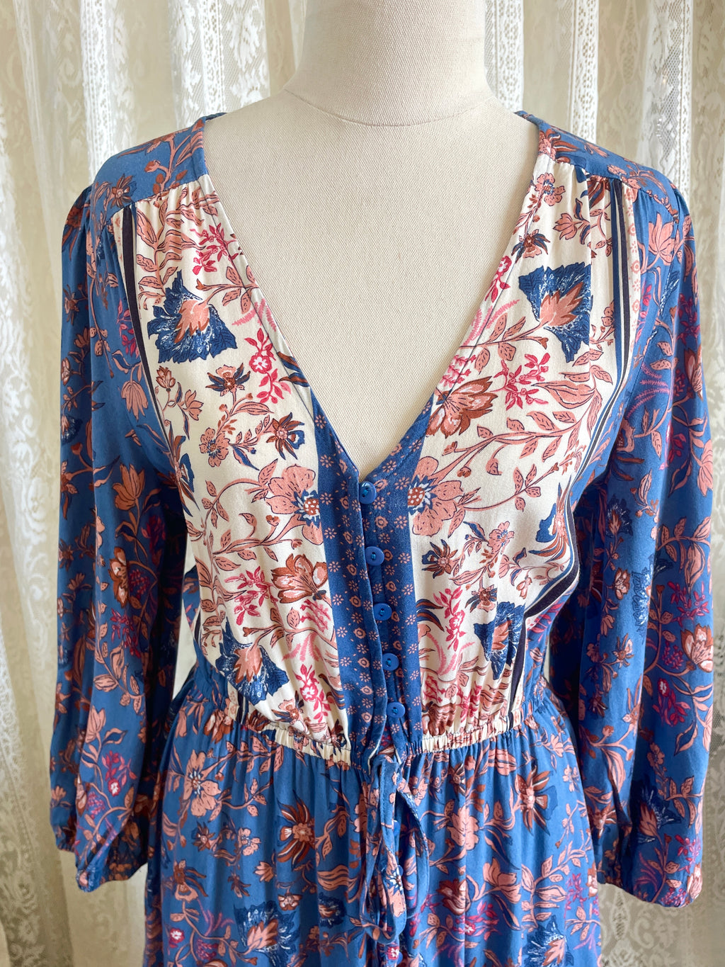 Dreamcatcher Bohemian Style Blue Paisley Print LS Dress – Sz 8