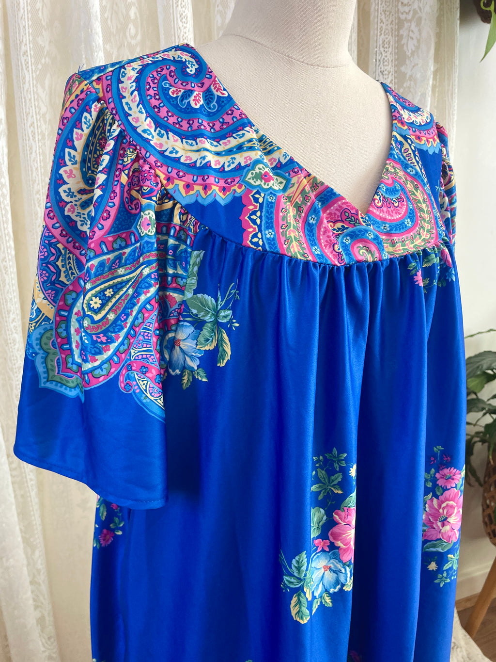 Vintage 1970s Blue Granada New York House Dress with Pockets