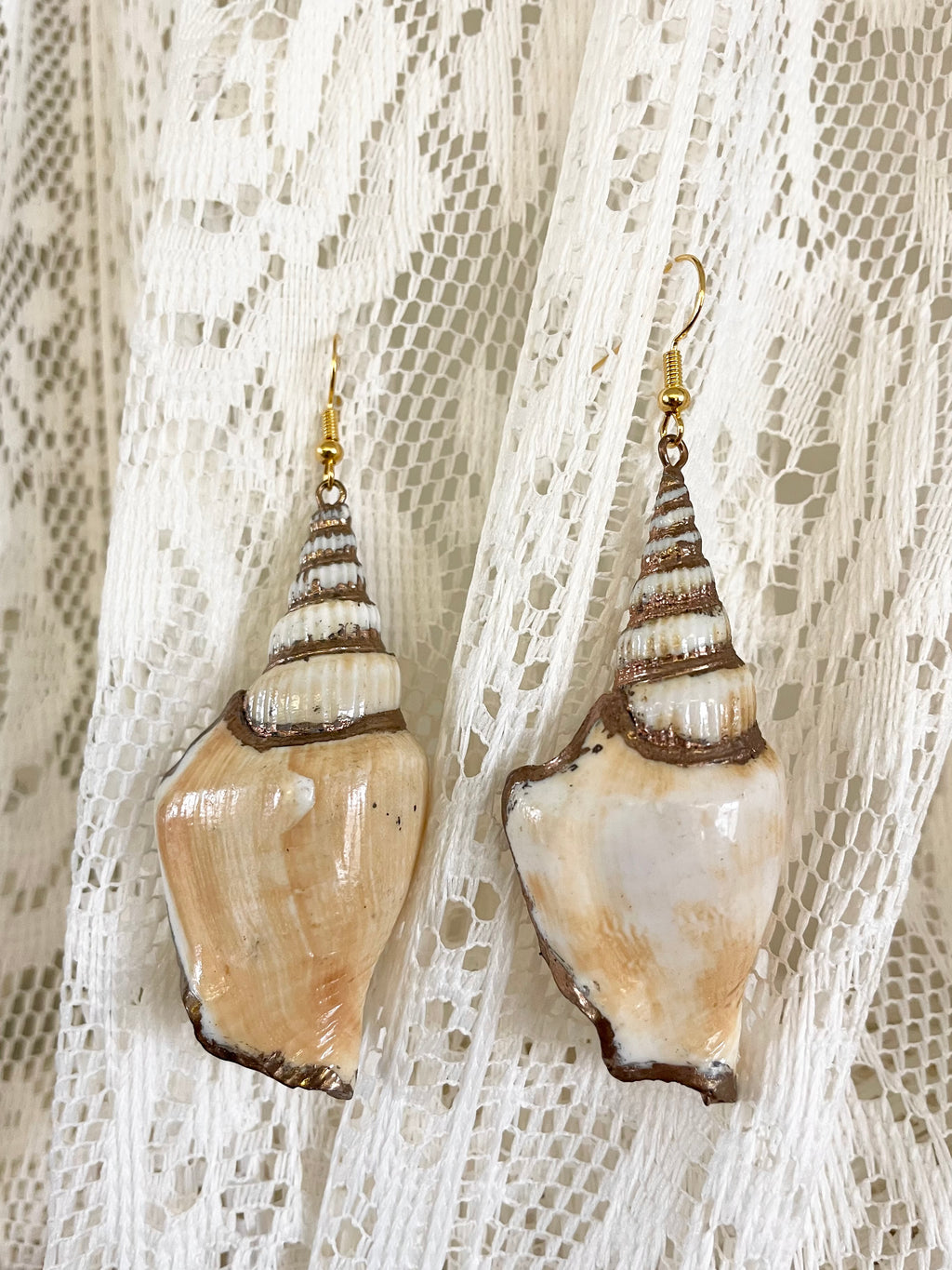 Large Shell drop earrings
