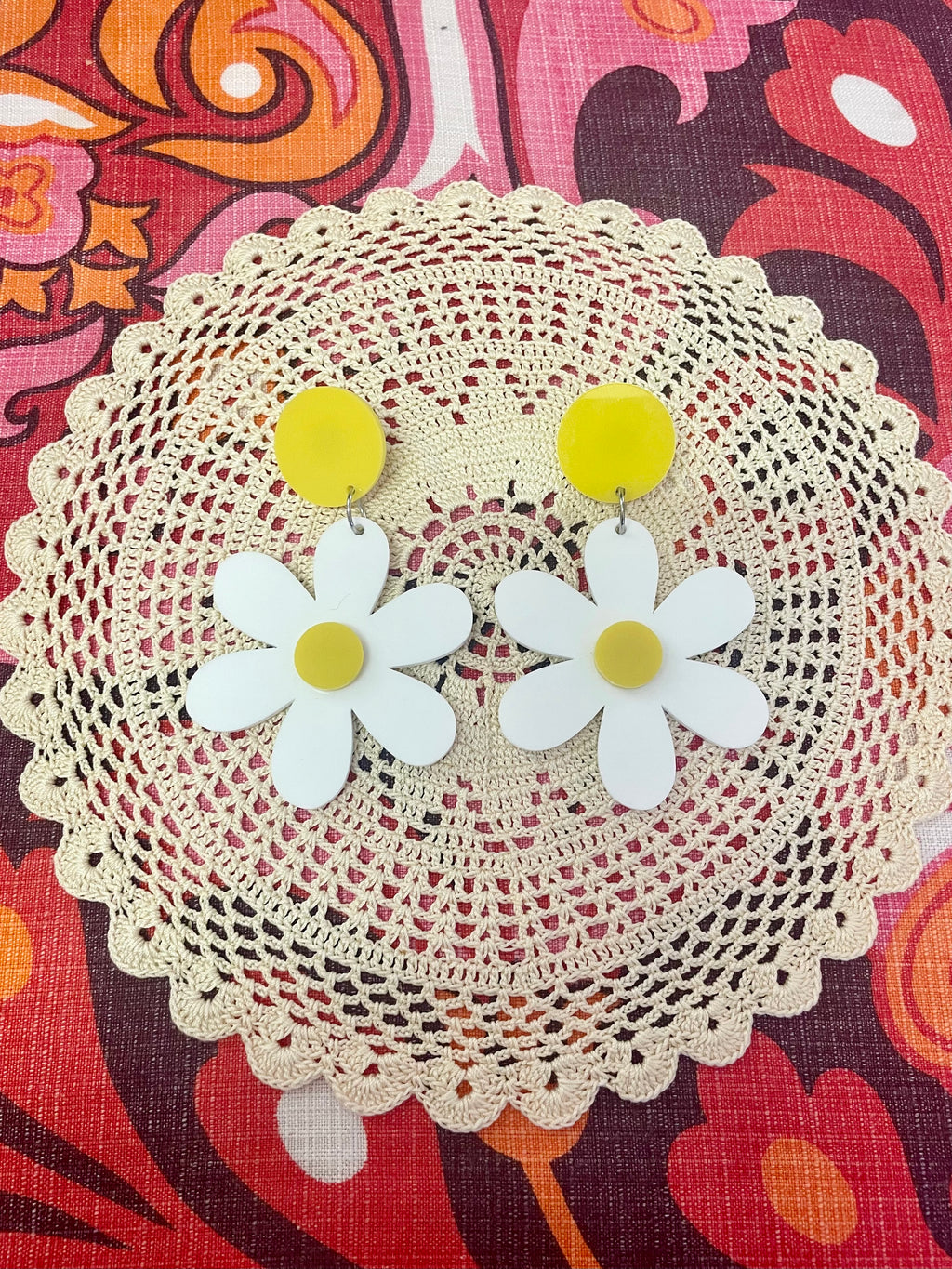 Yellow/White 1960s/1970s inspired flower earrings