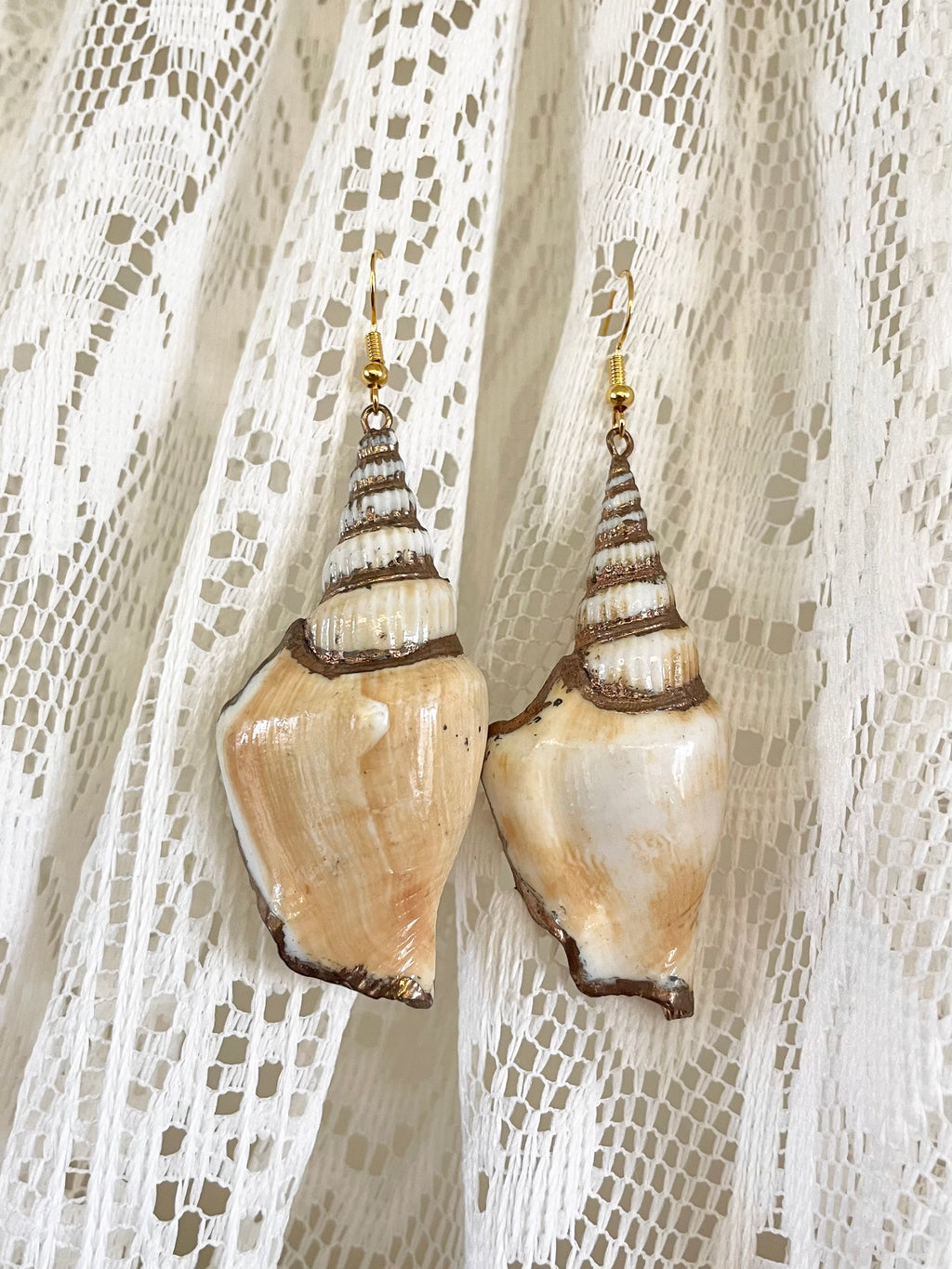 Large Shell drop earrings