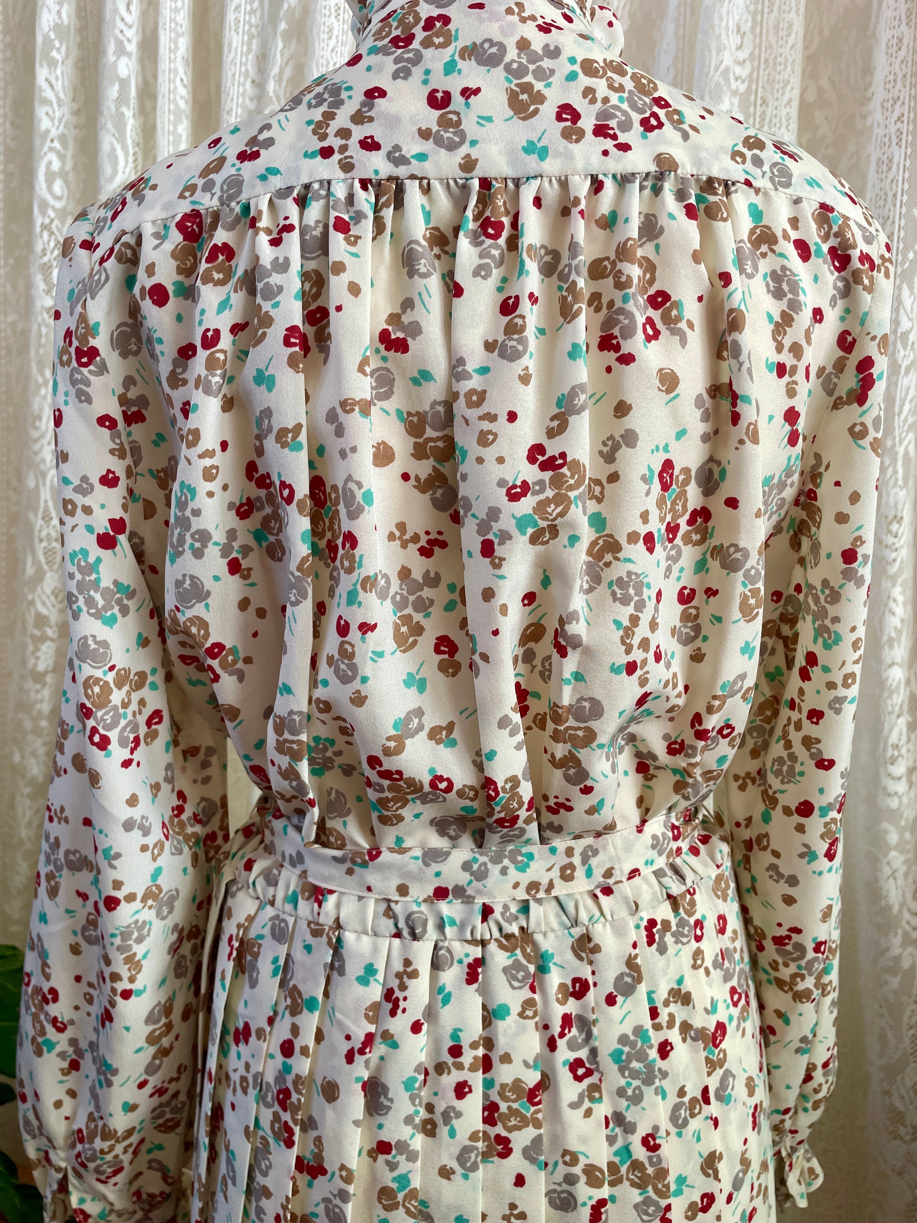 Vintage Alexon Sportset British Prairie Dress – High Neck Ruffle Floral Midi - Sz 12