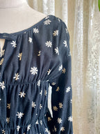 Just Jeans Black Daisy Print Shirred Boho Top – Size 10