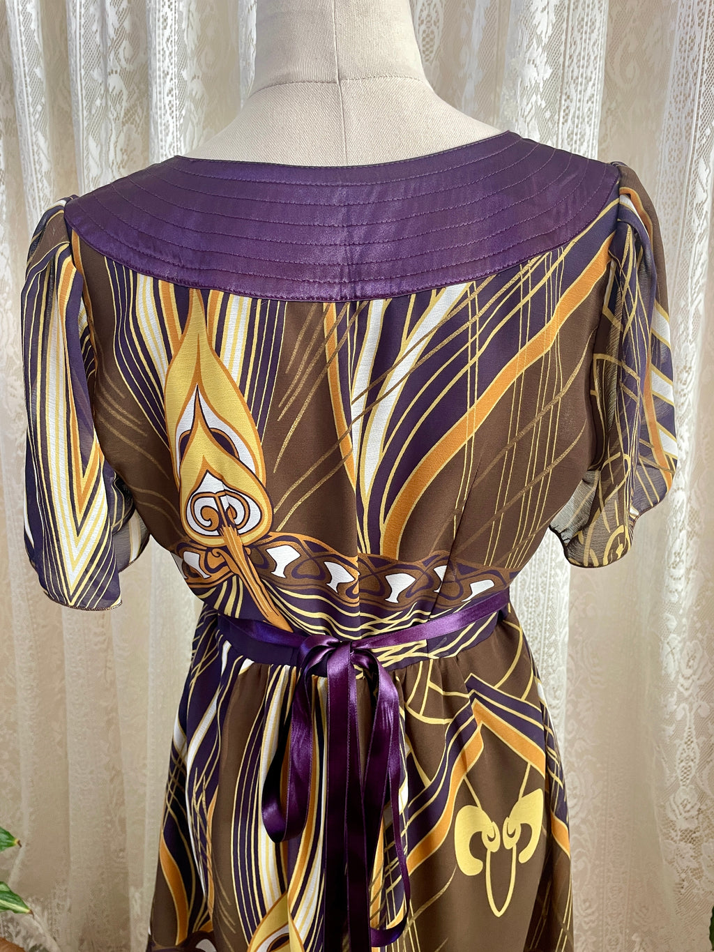Art Nouveau 70s Style Abstract Print Chiffon Maxi Dress – Empire Waist Flutter Sleeve - Sz