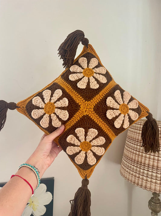 Decorative Retro Daisy Granny Throw Cushion