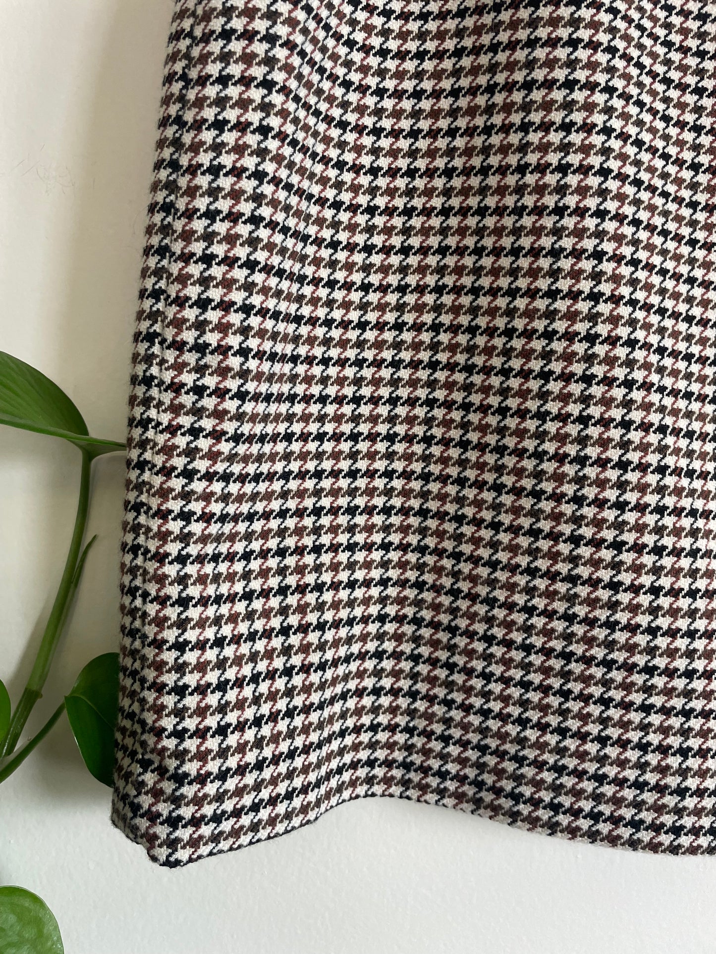 Houndstooth pattern mini Skirt - Sz 12