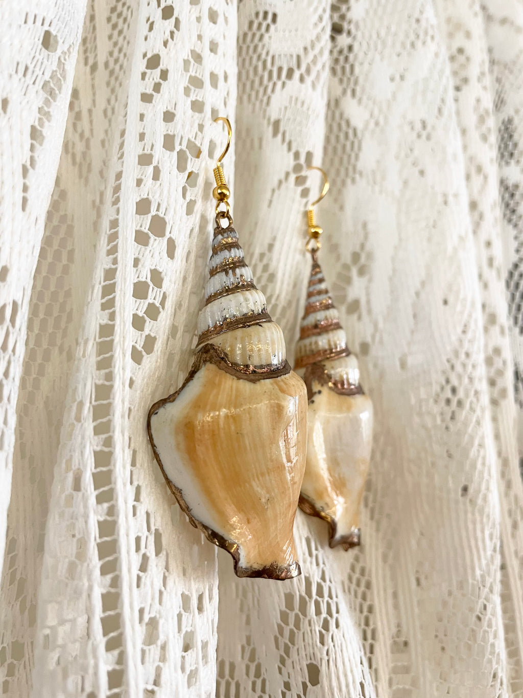 Large Shell drop earrings