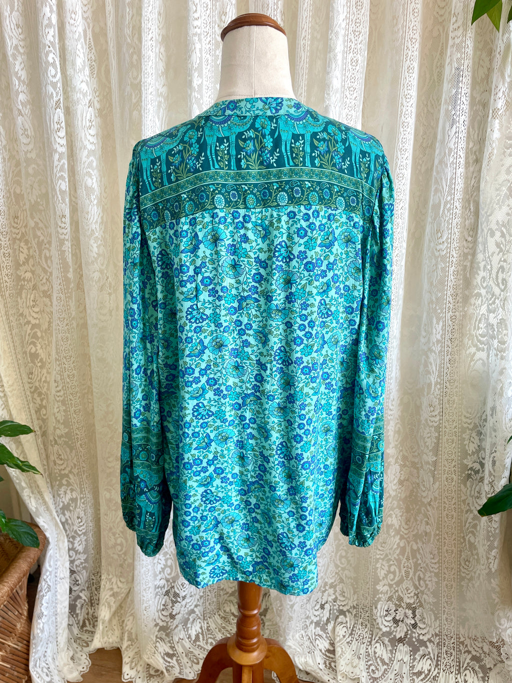 70s Inspired Turquoise Gypsy Border Print Blouse Sz 14