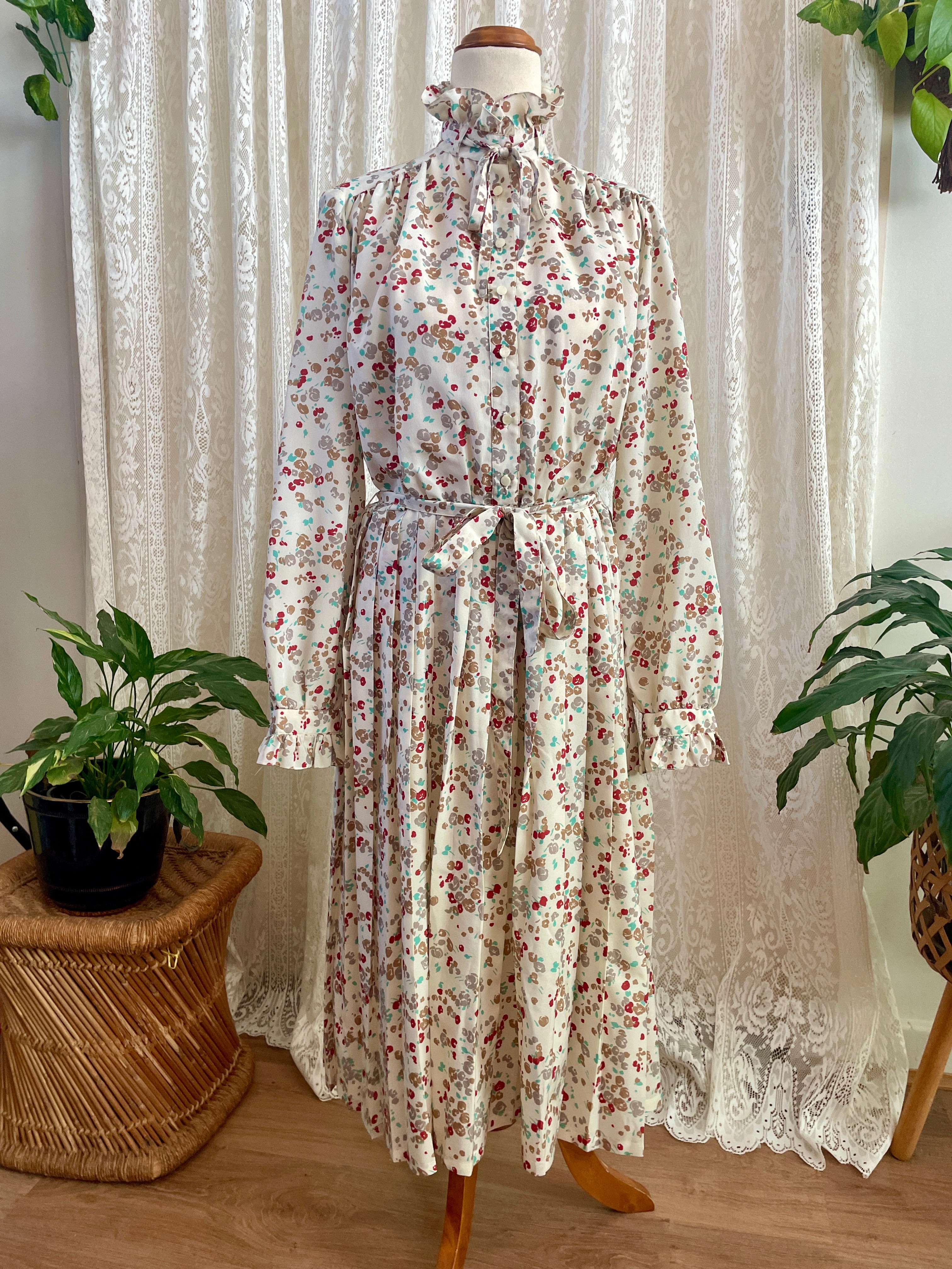 Vintage Alexon Sportset British Prairie Dress – High Neck Ruffle Floral Midi - Sz 12