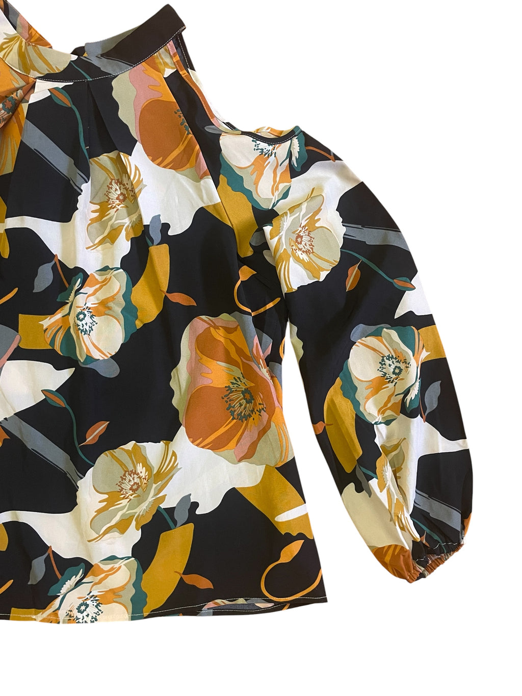 Peekaboo shoulder flowy floral blouse
