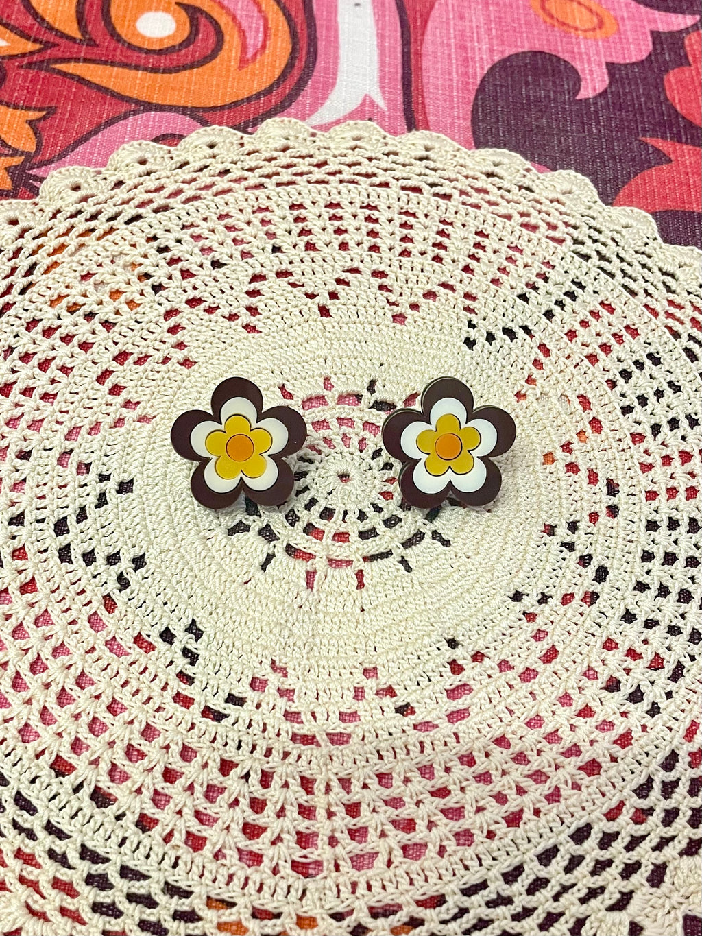 Retro Groovy Flower stud earrings