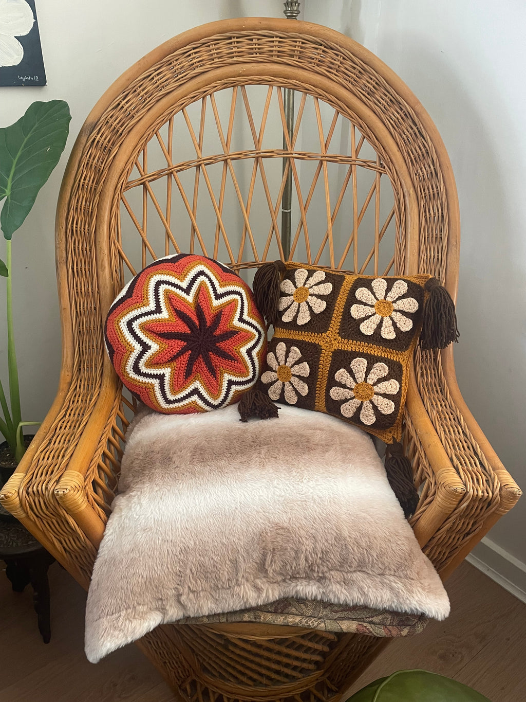 Decorative Retro Daisy Granny Throw Cushion