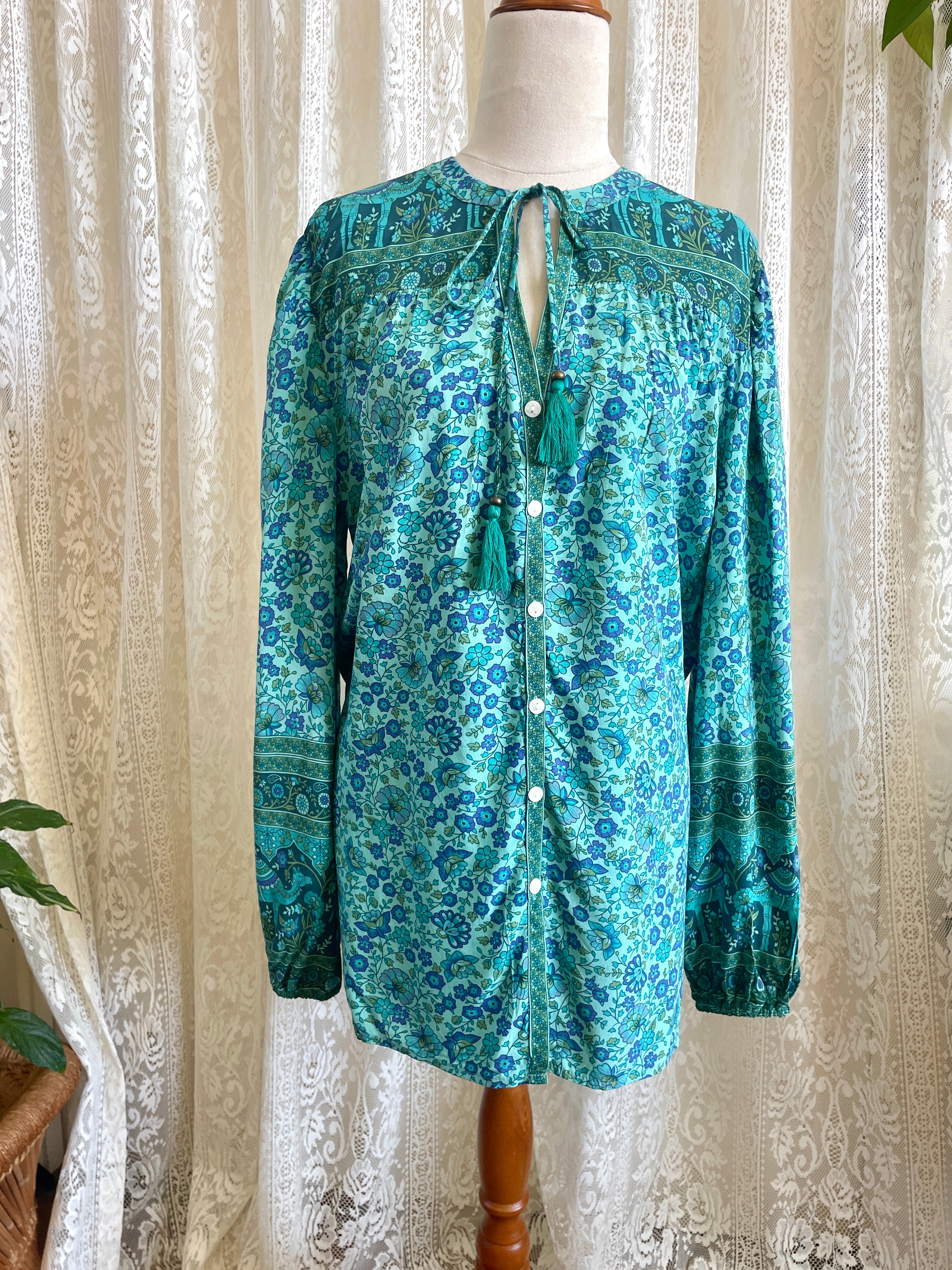 70s Inspired Turquoise Gypsy Border Print Blouse Sz 14