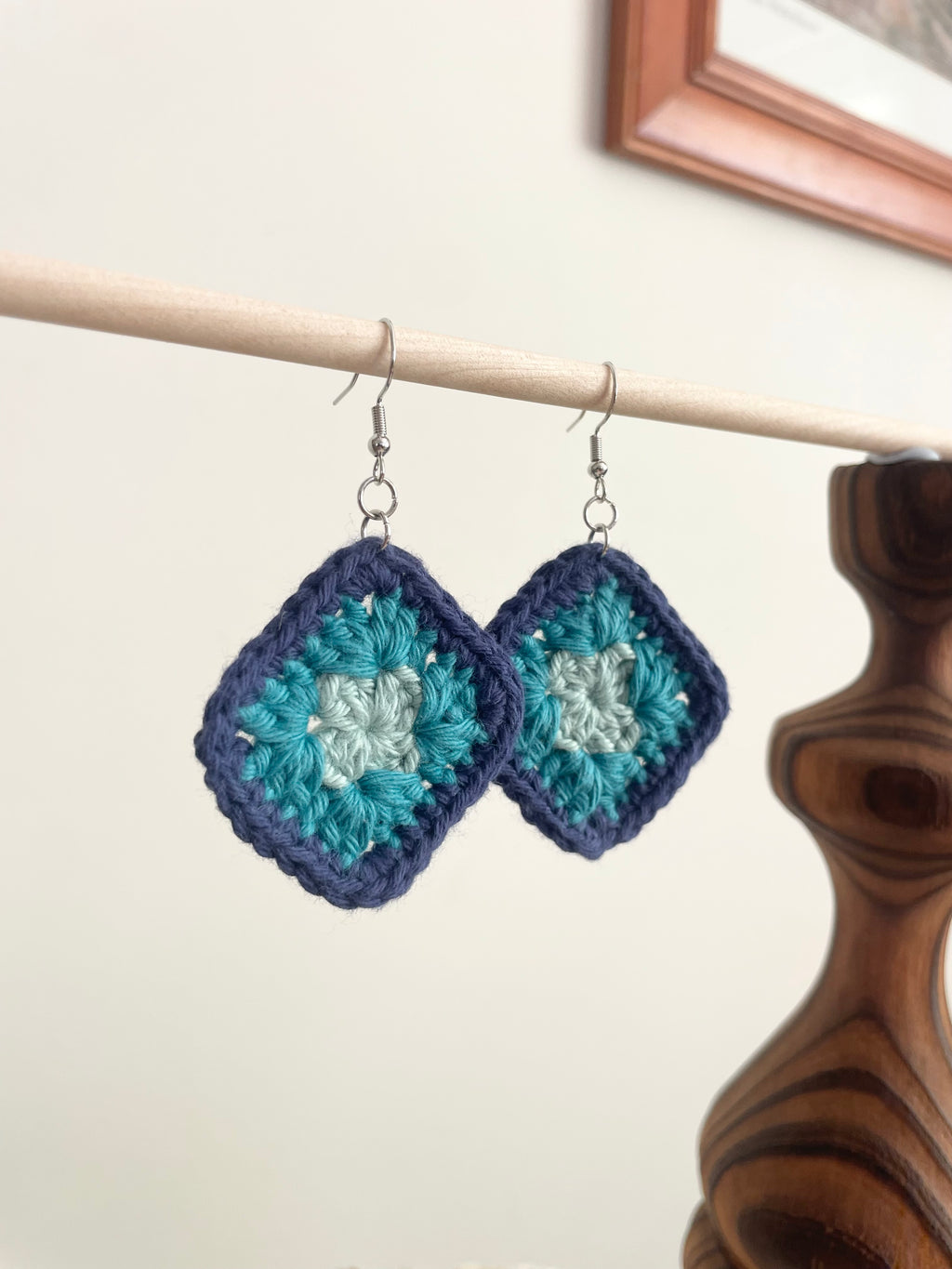 Crochet Little Square Earrings - Blue Tone