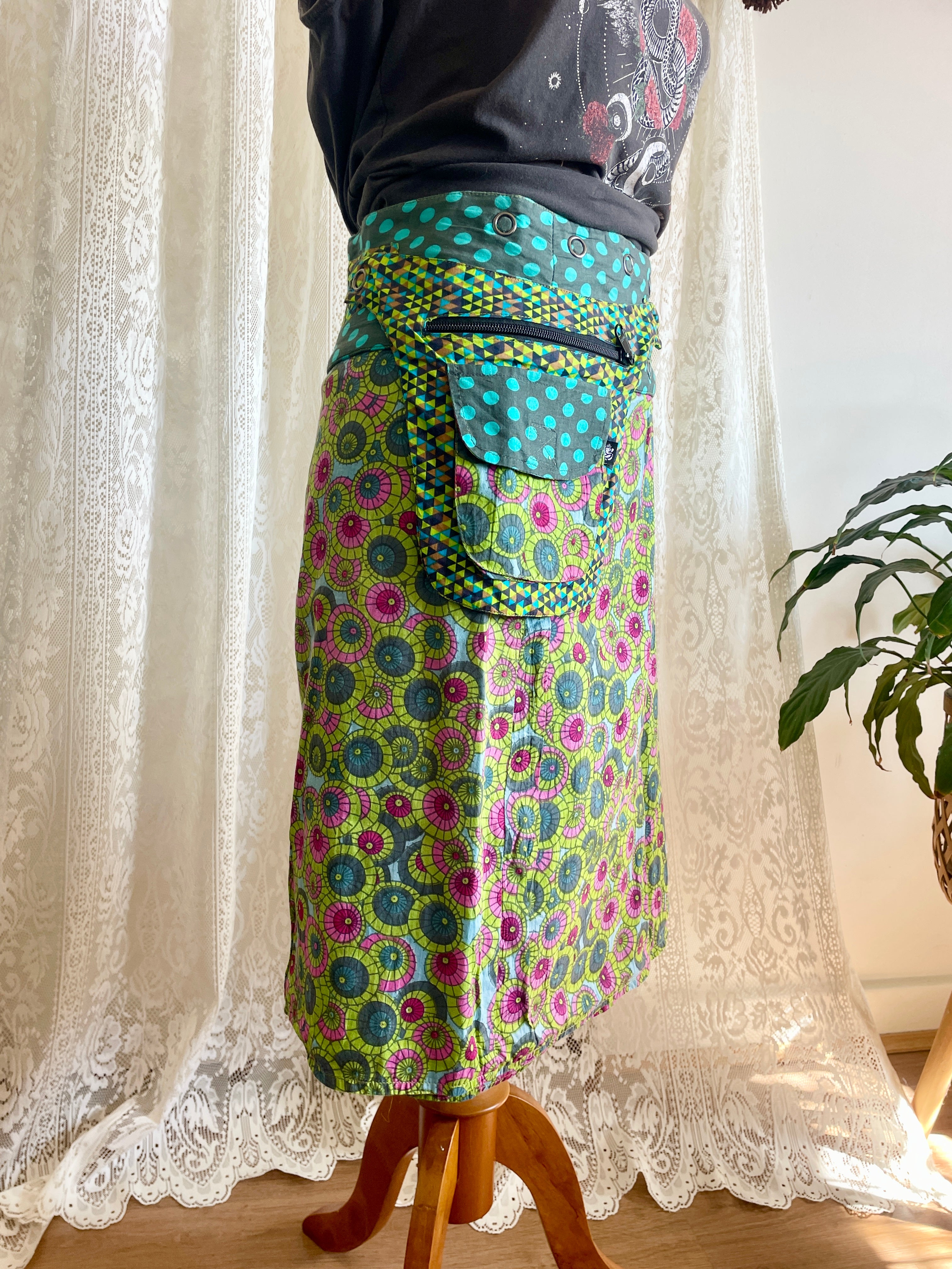 Bold Print Adjustable Wrap Skirt with Pocket - Green