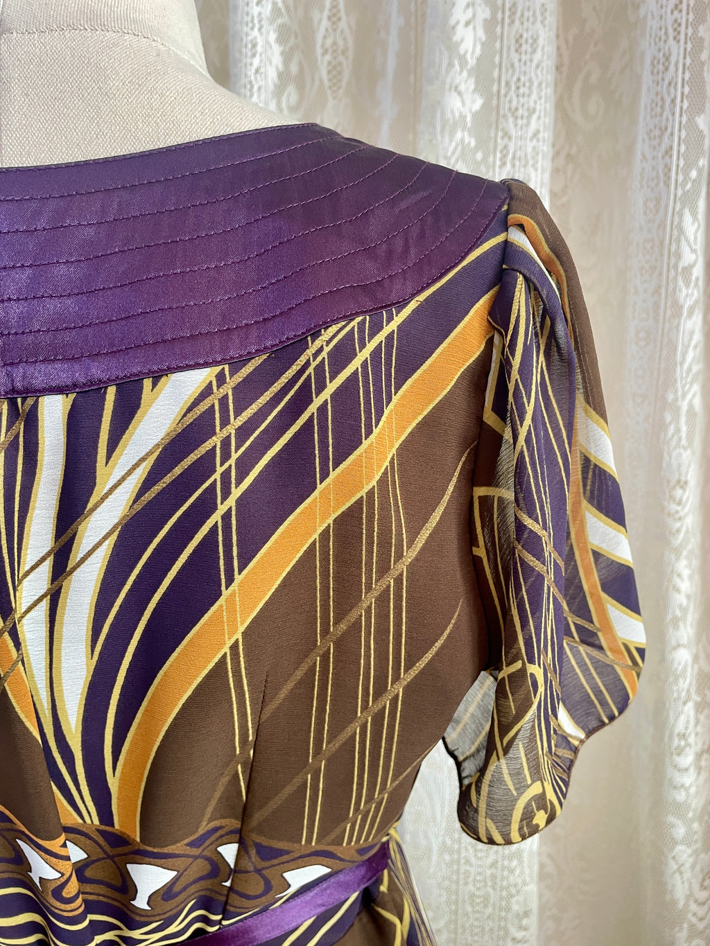 Art Nouveau 70s Style Abstract Print Chiffon Maxi Dress – Empire Waist Flutter Sleeve - Sz