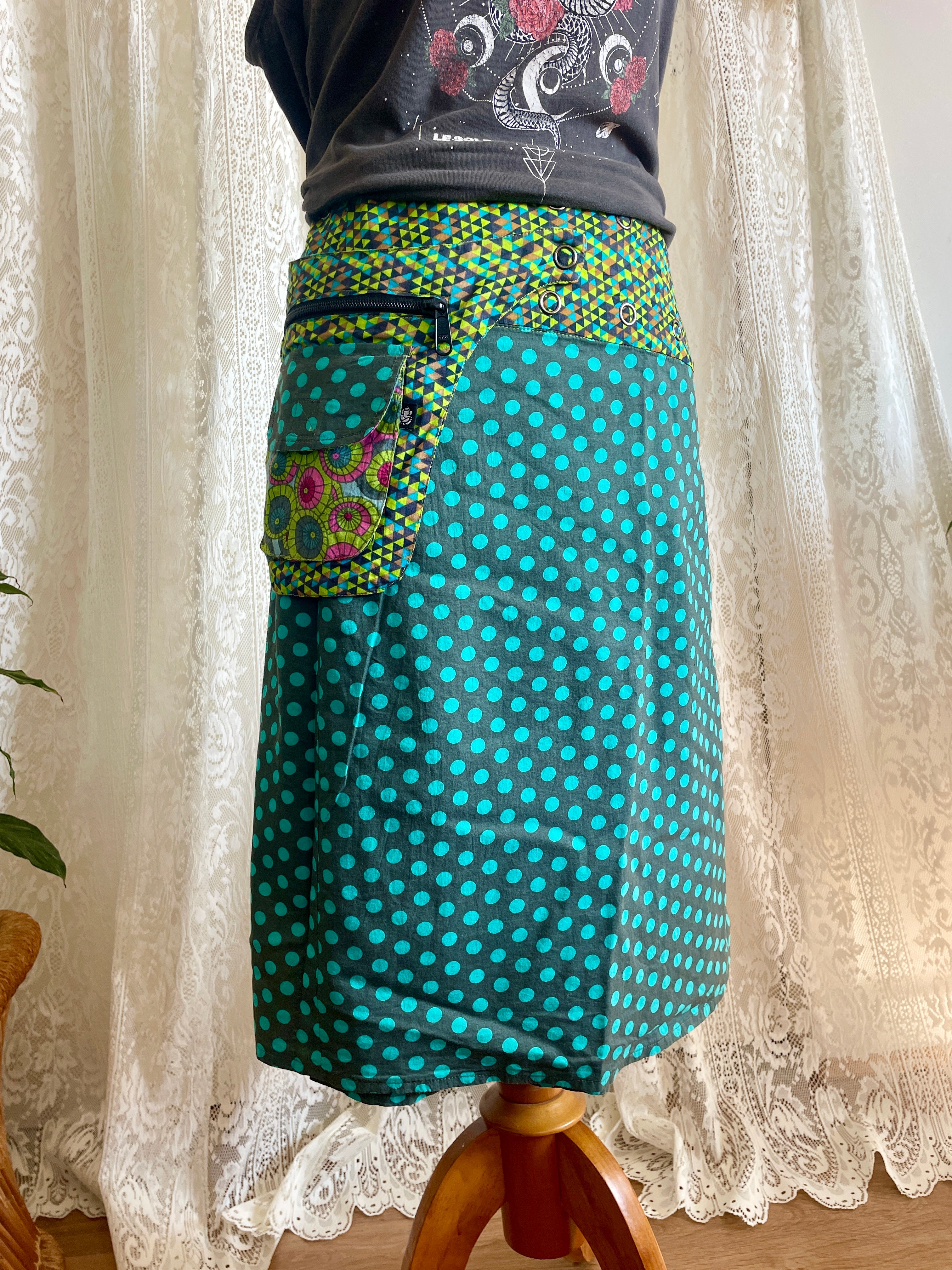 Bold Print Adjustable Wrap Skirt with Pocket - Green