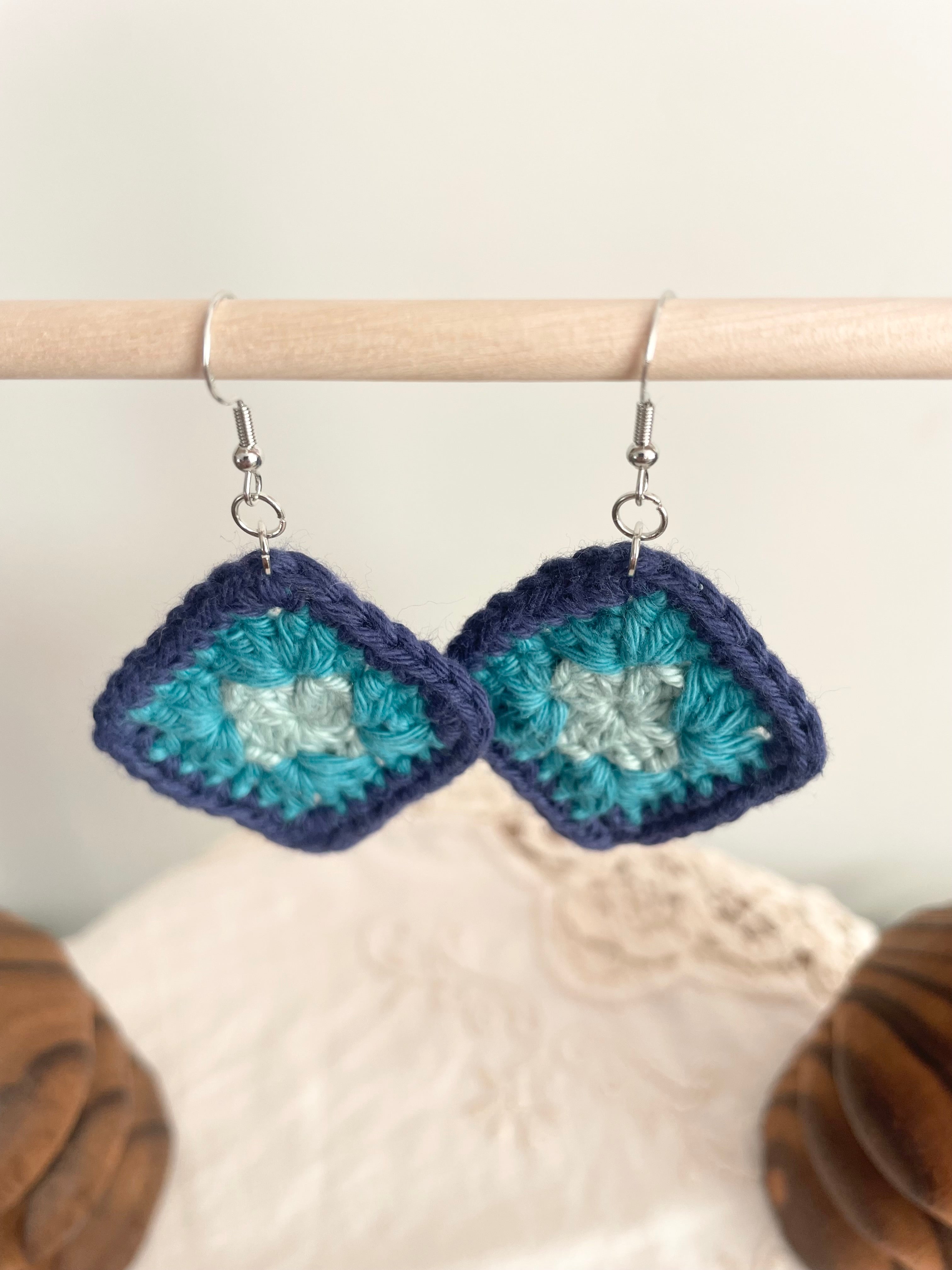 Crochet Little Square Earrings - Blue Tone