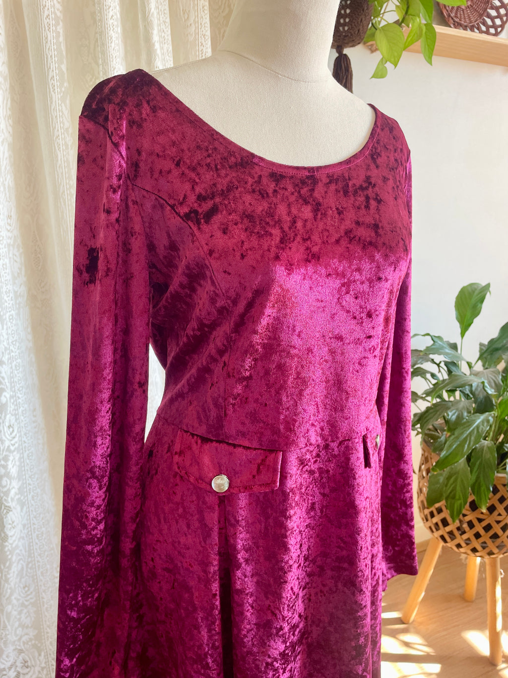 Retro Style Avocado Crushed Velvet Burgundy Dress with Long Sleeves Sz 14