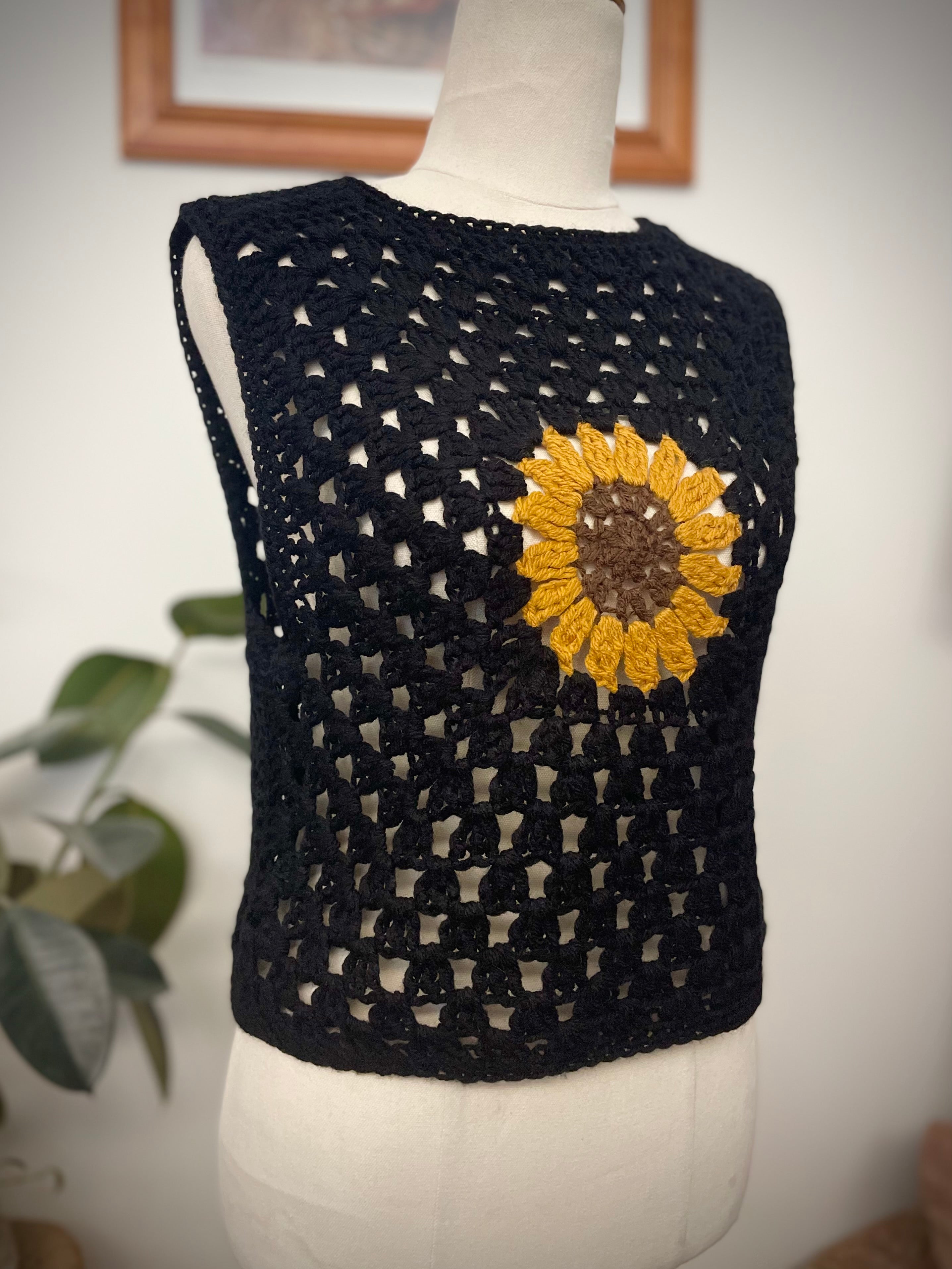 Crochet sunflower hippie vest - BLACK