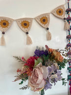 Crochet sunflower bunting - 6 flags - Natural